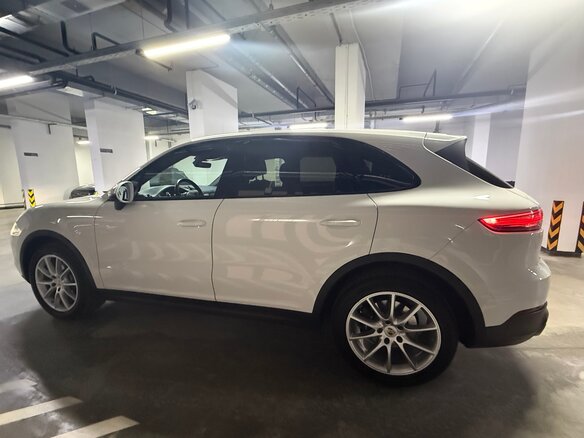 2019 Porsche Cayenne III, белый, 6950000 рублей - вид 3