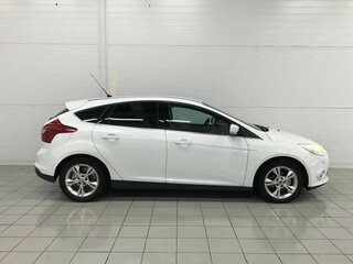 2012 Ford Focus III, белый, 810000 рублей, вид 4