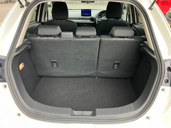 2022 Mazda 2 III (DJ) Рестайлинг, белый, 890700 рублей - вид 17