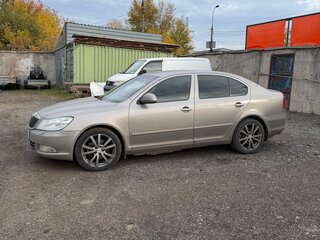 2009 Skoda Octavia DSG7 II (A5) Рестайлинг, серый, 570000 рублей, вид 3