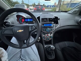 2012 Chevrolet Aveo II, серебристый, 730000 рублей, вид 5