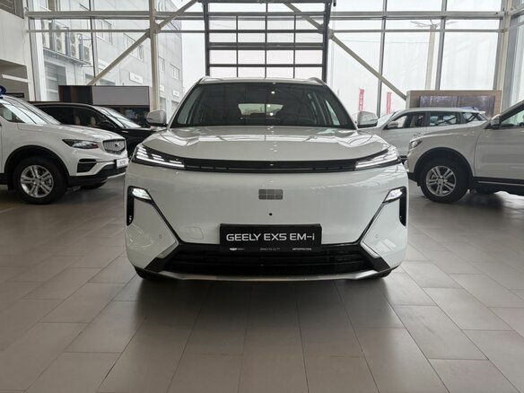 2026 Geely EX5 Гибрид EM-R, белый, 3829990 рублей - вид 1