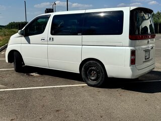 2006 Nissan Elgrand II (E51), белый, 1180000 рублей, вид 4