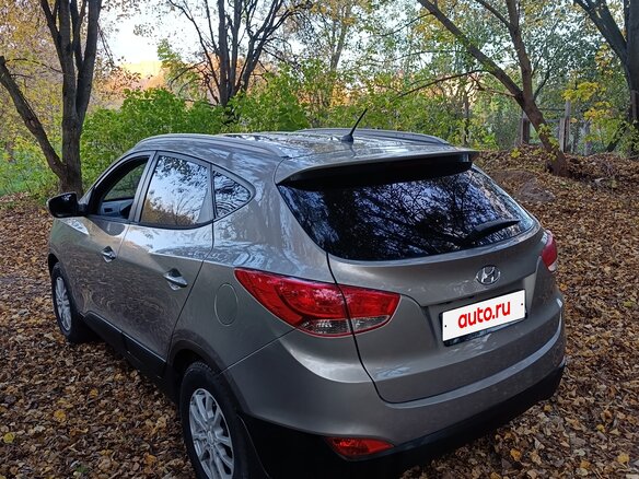 2010 Hyundai ix35 I, серый, 685000 рублей - вид 5