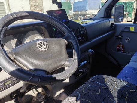 2004 Volkswagen LT, чёрный, 1250000 рублей, вид 3