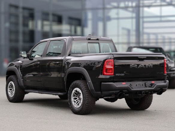 2026 Ram 1500 RHO V Рестайлинг, чёрный, 13290000 рублей - вид 4