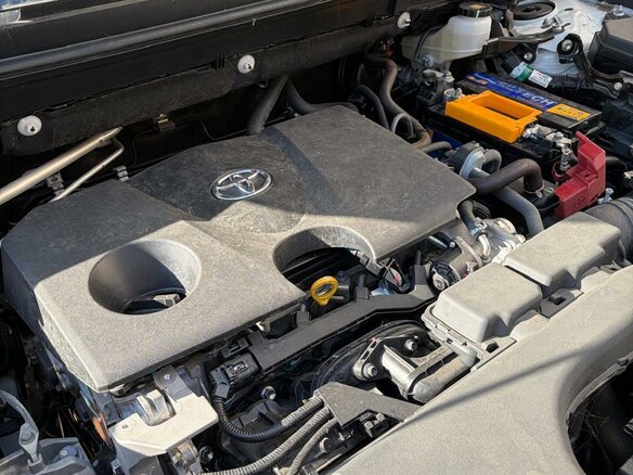 2022 Toyota RAV4 V (XA50), белый, 3400000 рублей - вид 6