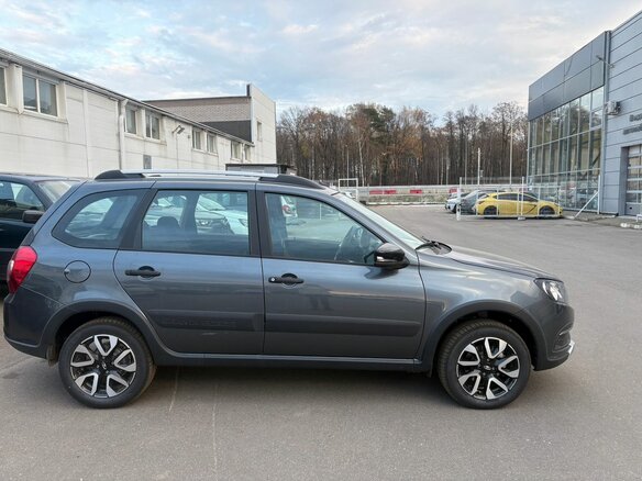 2026 Lada (ВАЗ) Granta Cross I Рестайлинг, серый, 1225000 рублей - вид 4