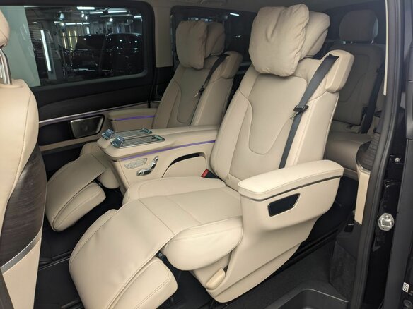 2026 Mercedes-Benz V-Класс Extra Long 300 d экстра длинный III (W447) Рестайлинг 2, чёрный, 14800000 рублей - вид 10