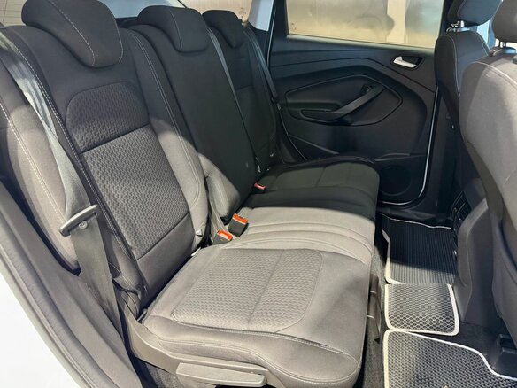 2017 Ford Kuga II Рестайлинг, белый, 1630000 рублей - вид 25