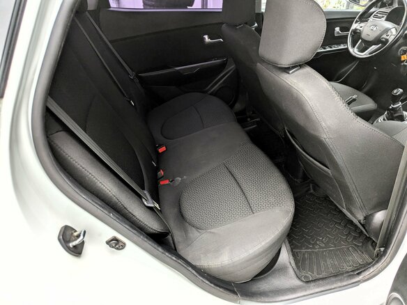 2014 Kia Rio 5-speed III, белый, 699000 рублей - вид 10