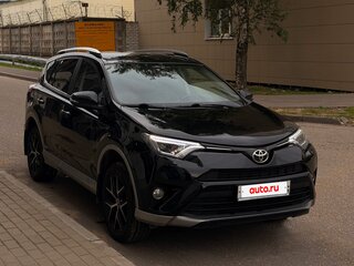 2017 Toyota RAV4 IV (XA40) Рестайлинг, чёрный, 2600000 рублей, вид 3