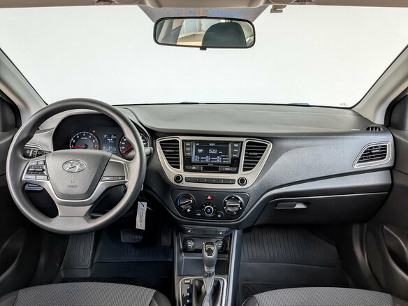 2022 Hyundai Solaris II Рестайлинг, белый, 1499000 рублей - вид 13