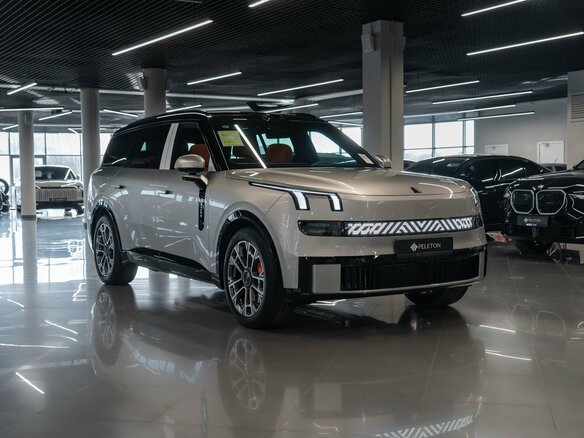 2026 Lynk & Co 900, серый, 7900000 рублей - вид 1