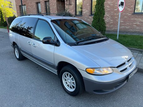 2000 Dodge Caravan Grand III, серый, 595000 рублей, вид 1