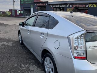 2011 Toyota Prius III (XW30), серебристый, 1000000 рублей, вид 4
