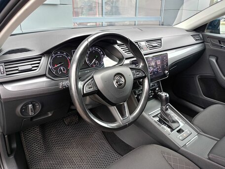 2019 Skoda Superb III, синий, 1498000 рублей, вид 5