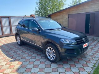 2013 Volkswagen Touareg II, серый, 1800000 рублей, вид 4