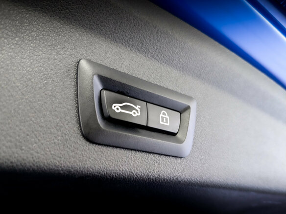 2019 BMW 1 серии M135i xDrive III (F40), синий, 3150000 рублей - вид 25