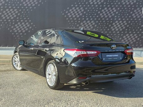 2019 Toyota Camry VIII (XV70), чёрный, 2940000 рублей, вид 4