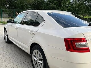 2018 Skoda Octavia III (A7) Рестайлинг, белый, 1450000 рублей, вид 5