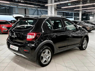 2021 Renault Sandero Stepway II Рестайлинг, чёрный, 1335000 рублей, вид 3