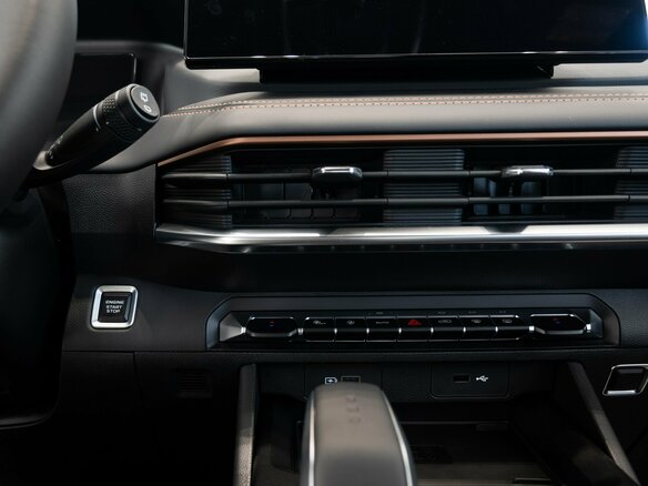 2026 Geely Okavango I Рестайлинг, чёрный, 4085990 рублей - вид 31