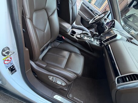 2017 Porsche Cayenne Diesel II Рестайлинг (958), белый, 4650000 рублей, вид 5