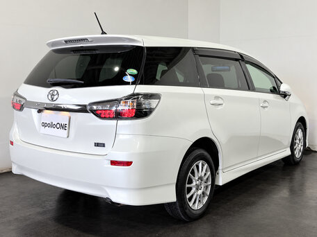 2017 Toyota Wish II Рестайлинг, белый, 1190000 рублей, вид 5