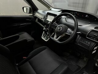 2017 Nissan Serena V (C27), чёрный, 1649777 рублей, вид 5