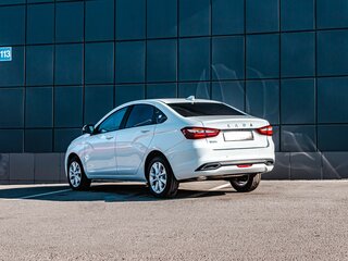 2026 Lada (ВАЗ) Vesta I Рестайлинг (NG), белый, 1917000 рублей, вид 5