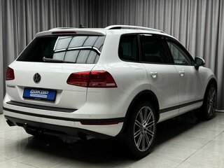 2015 Volkswagen Touareg II Рестайлинг, белый, 2799000 рублей, вид 5