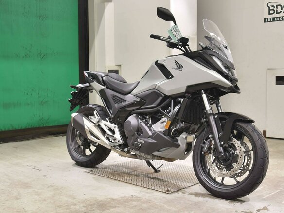 2026 Honda NC 750X, серый, 1577000 рублей - вид 2