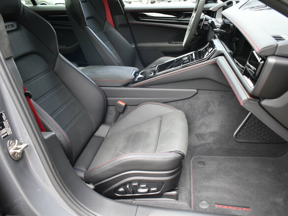 2026 Porsche Panamera GTS III, серый - вид 32