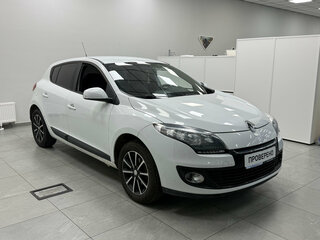 2014 Renault Megane III Рестайлинг, белый, 670000 рублей, вид 3