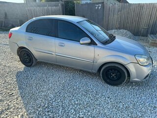 2011 Kia Rio II Рестайлинг, серебристый, 470000 рублей, вид 4