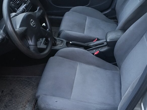 2005 Nissan Almera II (N16) Рестайлинг, серебристый, 230000 рублей - вид 6
