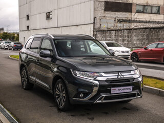 2018 Mitsubishi Outlander III Рестайлинг 3, серый, 2299857 рублей, вид 5