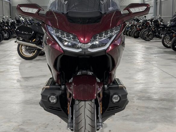 2025 Honda GL 1800 Gold Wing, красный, 3400000 рублей - вид 8