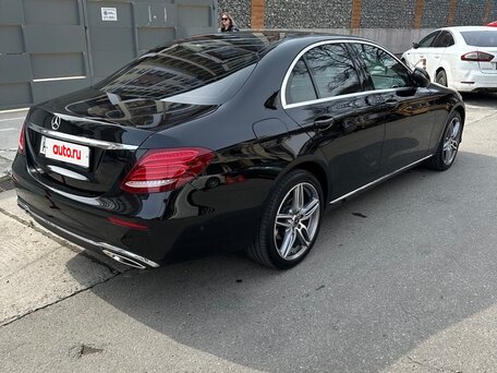 2016 Mercedes-Benz E-Класс 200 V (W213, S213, C238), чёрный, 2149000 рублей, вид 3