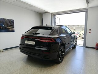 2019 Audi Q8 55 TFSI I (4M), чёрный, 4970000 рублей, вид 4
