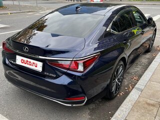 2022 Lexus ES 250 VII Рестайлинг, синий, 5400000 рублей, вид 4