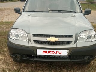 2014 Chevrolet Niva I Рестайлинг, серый, 750000 рублей, вид 1