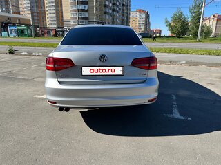 2014 Volkswagen Jetta VI Рестайлинг, серебристый, 900000 рублей, вид 4