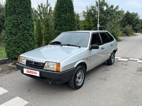 2004 Lada (ВАЗ) 21093i, серебристый, 500000 рублей