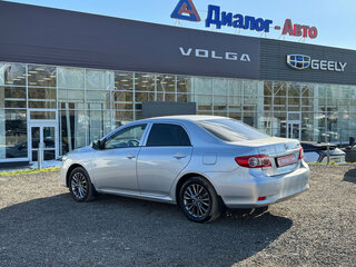 2011 Toyota Corolla X (E140, E150) Рестайлинг, серебристый, 890000 рублей, вид 3