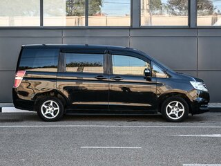 2013 Honda Stepwgn IV Рестайлинг, чёрный, 1414000 рублей, вид 5