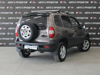 2013 Chevrolet Niva I Рестайлинг, коричневый, 396000 рублей, вид 3