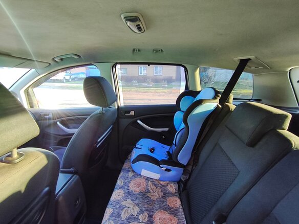 2007 Ford C-MAX I Рестайлинг, серый, 400000 рублей - вид 10