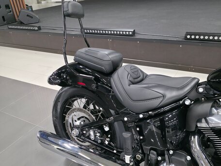 2025 Harley-Davidson Street Bob, чёрный, 1550000 рублей, вид 4